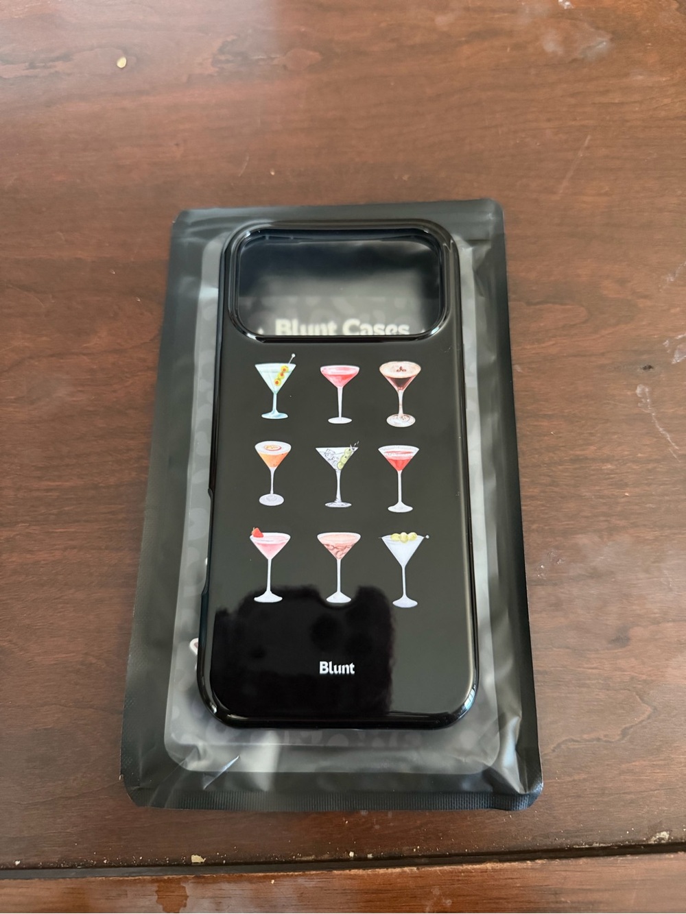 Blunt iPhone 17 pro max case (Martini)